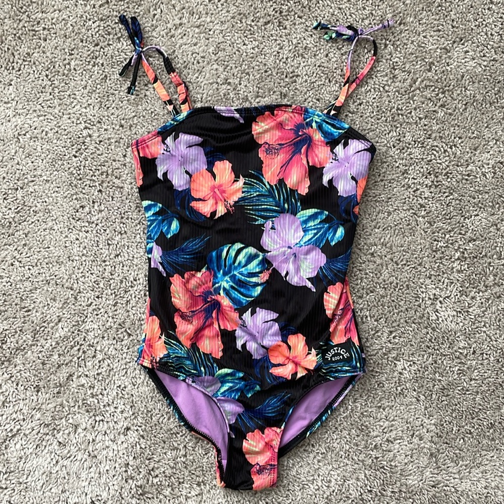 👶🏻5/$10👶🏻 Girls Swim Suit